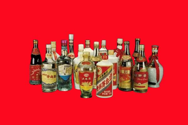 平顶山宝丰县回收十八老酒.jpg